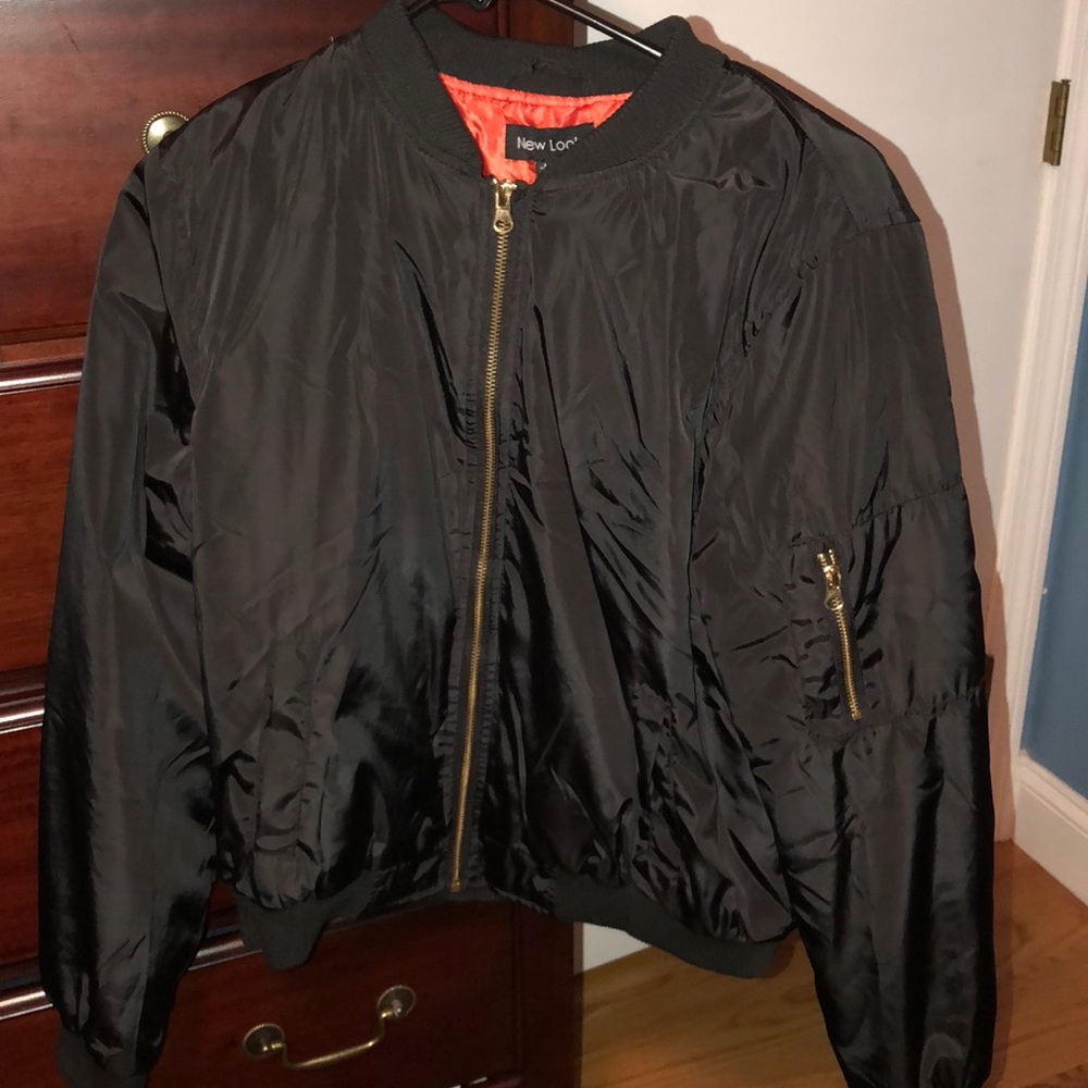 Black Bomber Jacket Size L NWOT